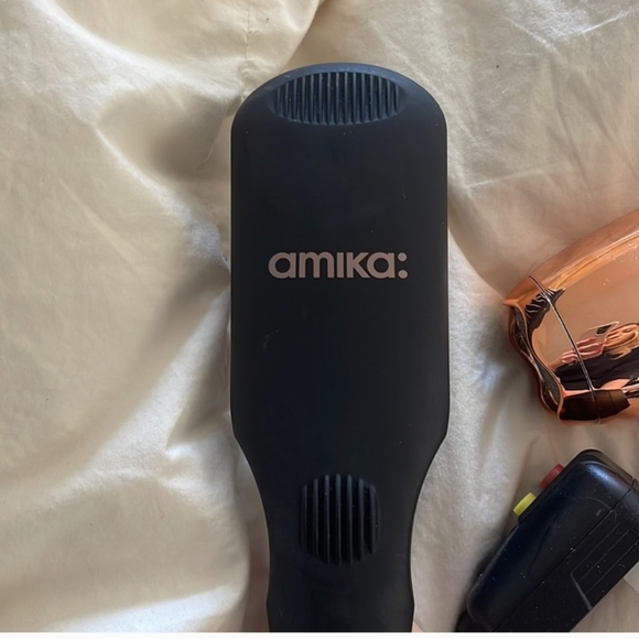 Amika infrared heat brush - Picture 3 of 5